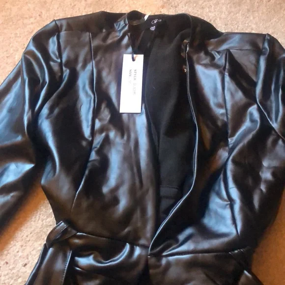 Faux leather peplum style with belt top or jacket - Picture 7 of 7